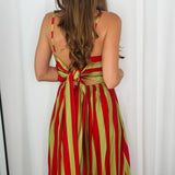 VESTIDO RISCAS CAQUI E CEREJA