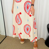VESTIDO CRU COM ESTAMPADO VERMELHO E AZUL