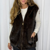 COLETE PELO CAPUZ CASTANHO