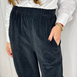 CALÇAS BAGGY BOMBAZINE PRETAS