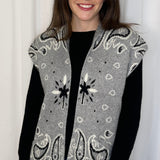 COLETE MALHA CINZA CORNUCÓPIAS