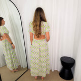 VESTIDO FLORES LILÁS E VERDE