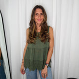 TOP VERDE COM BORDADO INGLÊS