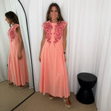 VESTIDO COM BORDADO BORDEAUX
