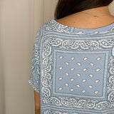 T-SHIRT AZUL BANDANAS