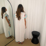 KAFTAN BRANCO BORDADOS TURQUESA