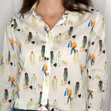 CAMISA BRANCA COM DESENHOS PESSOAS