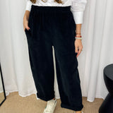 CALÇAS BAGGY BOMBAZINE PRETAS