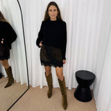 SAIA CURTA CASTANHA COM RENDA