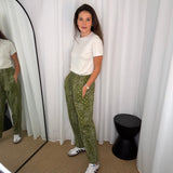 CALÇAS BAGGY BANDANAS VERDE SECO