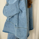 CASACO JEANS COM TACHAS