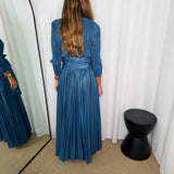 CONJUNTO PLISSADO AZUL PETRÓLEO