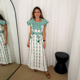 VESTIDO BRANCO COM BORDADOS VERDES