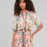 CONJUNTO CAMISA E SAIA FLUIDO ESTAMPADO