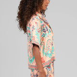 CONJUNTO CAMISA E SAIA FLUIDO ESTAMPADO